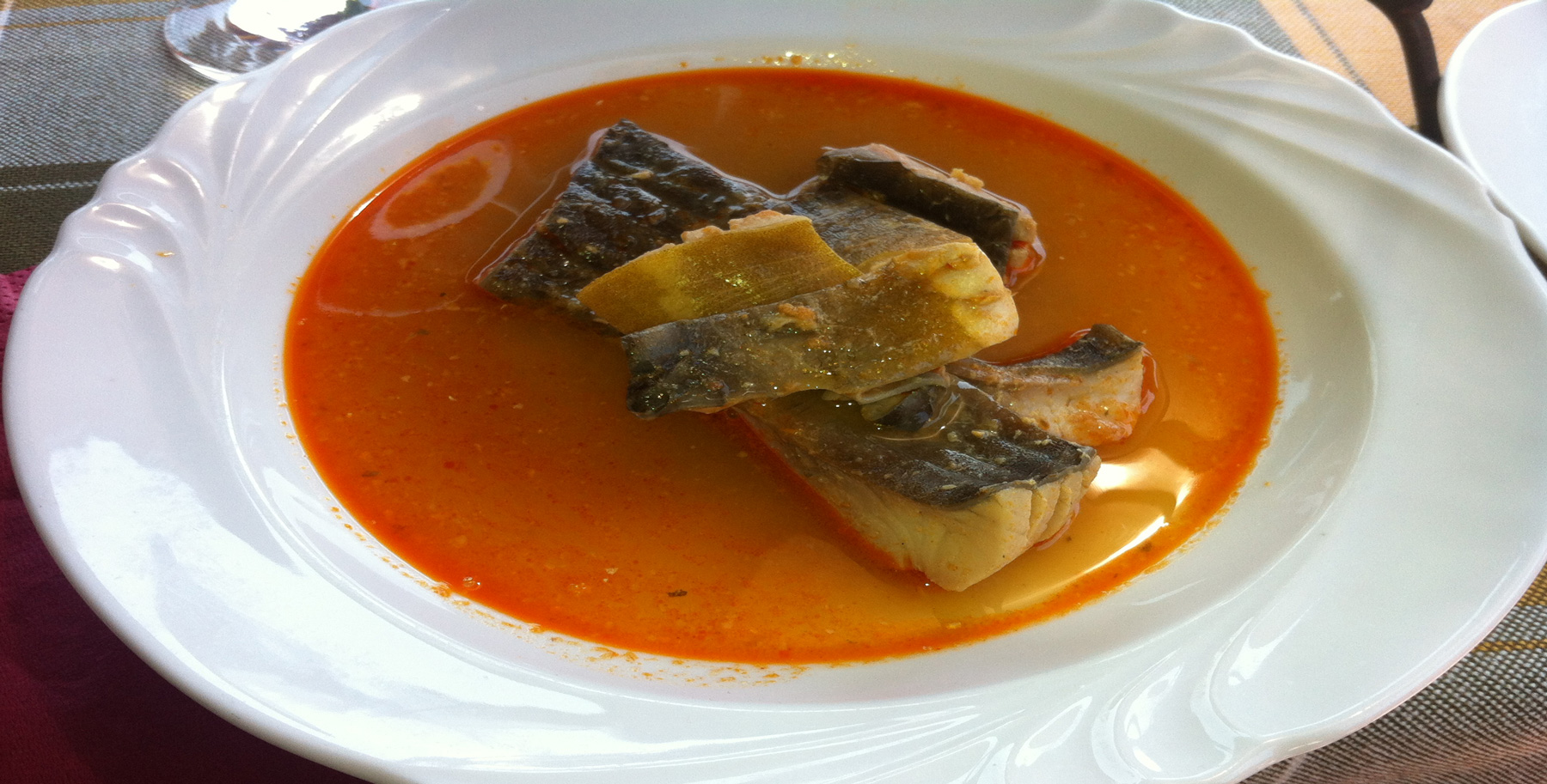 original ungarische Fischsuppe mit Süsswasserfischen | uborn.de ...